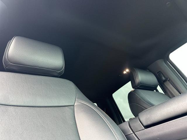 2023 Ford F-150 - $43,900