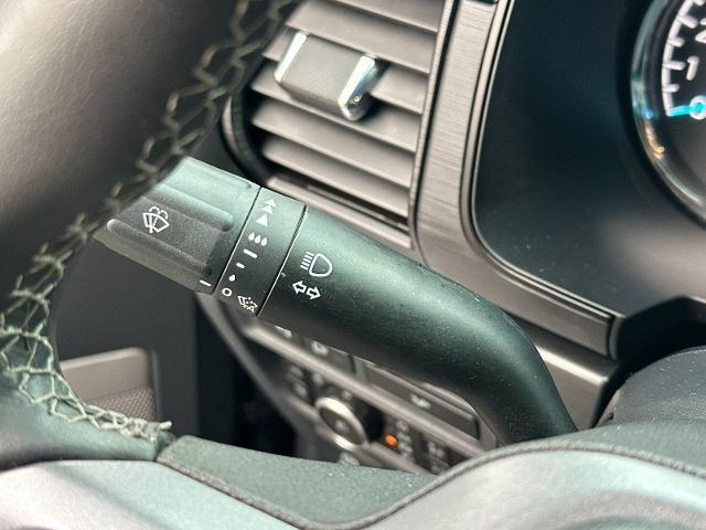 2023 Ford F-150 - $43,900