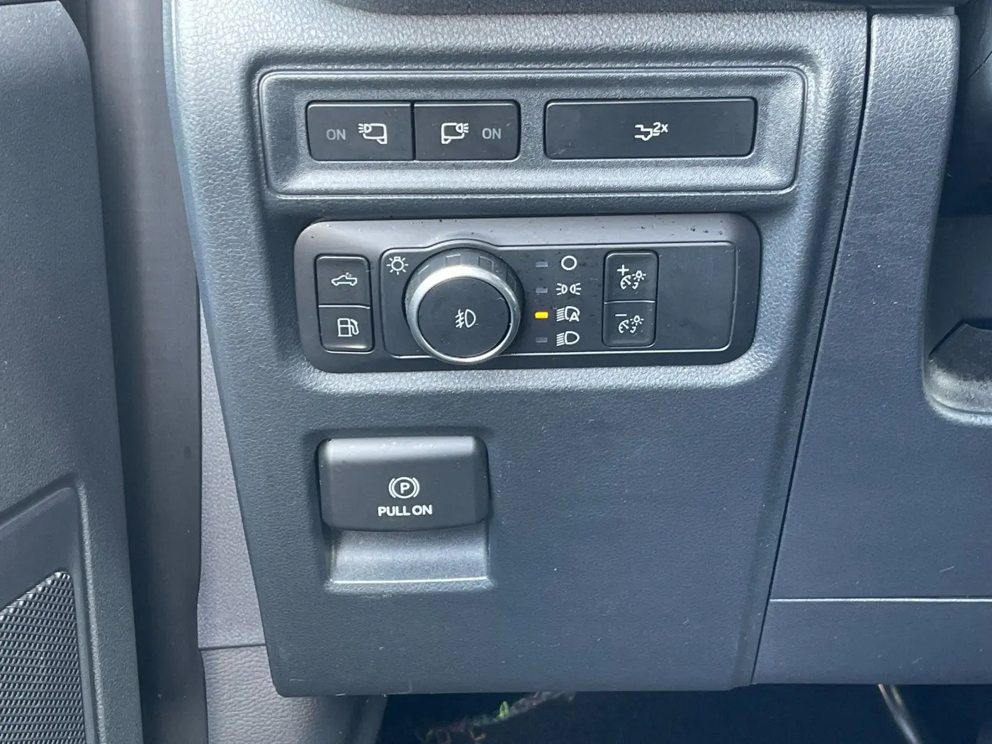 2022 Ford F-150 - $40,802