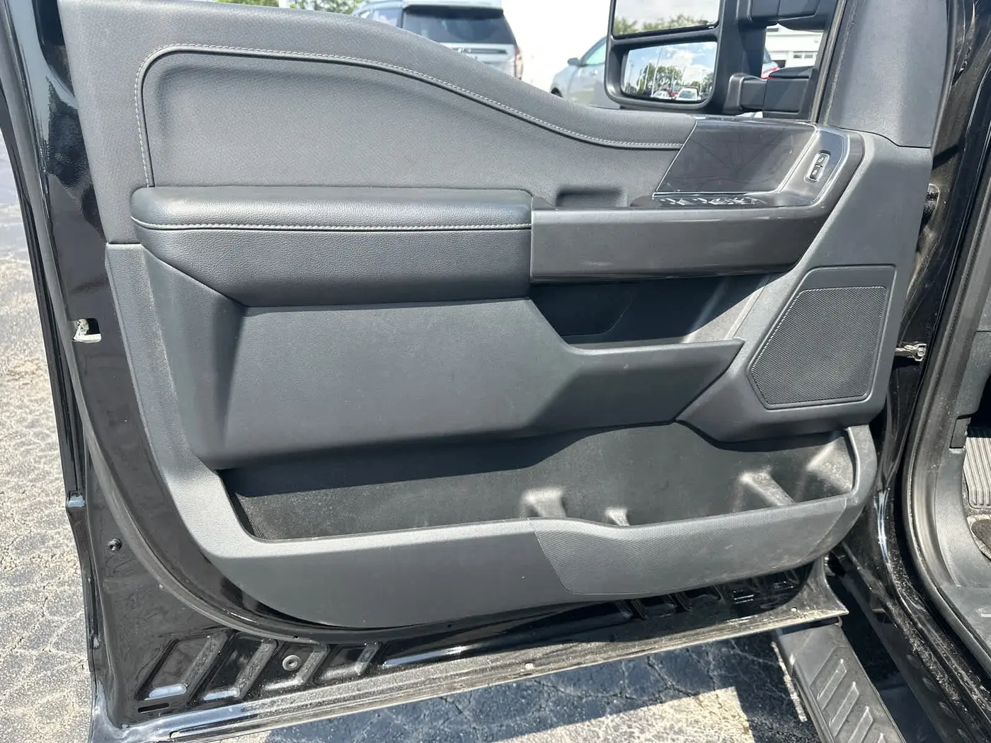 2023 Ford F-150 - $39,990