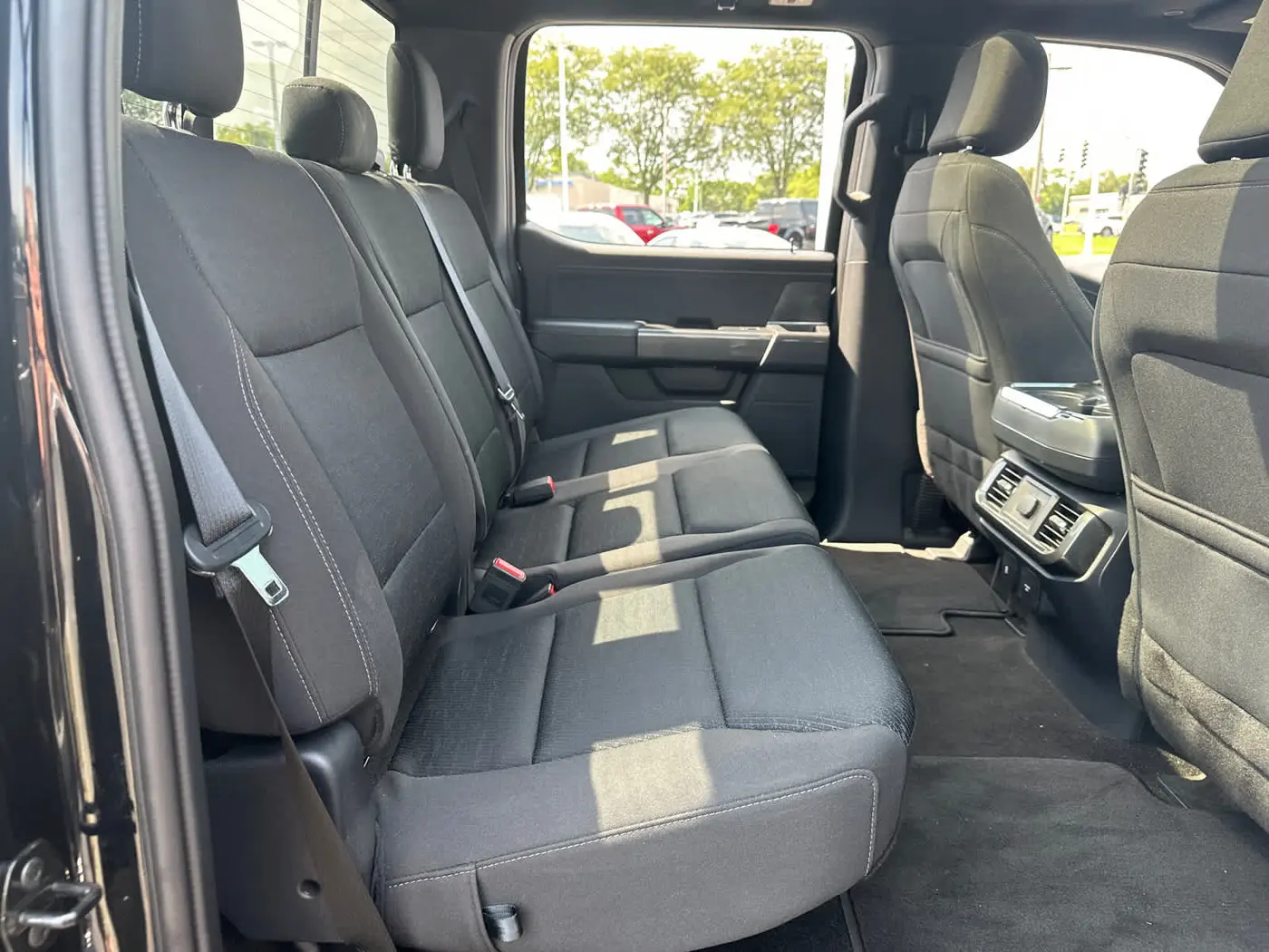2023 Ford F-150 - $39,990