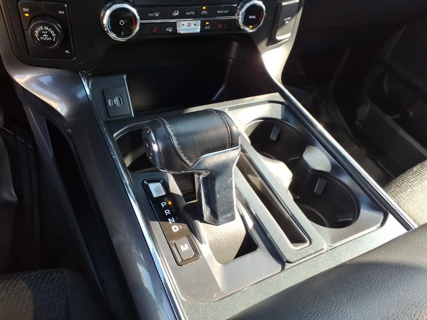 2022 Ford F-150 - $42,545