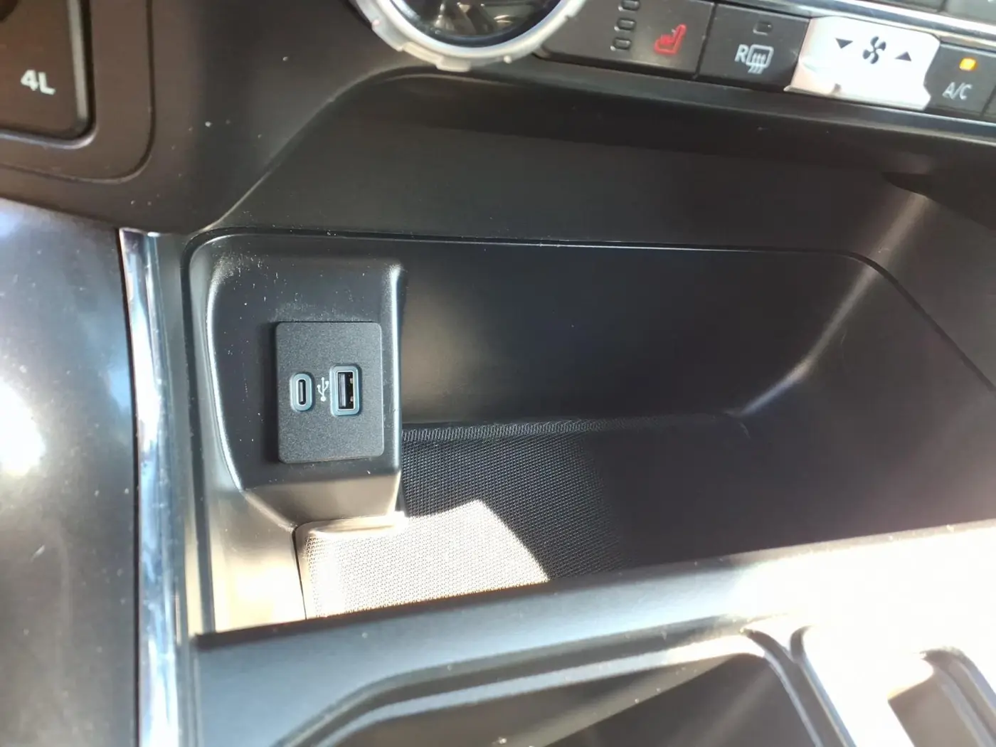 2022 Ford F-150 - $42,545