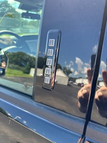 2023 Ford F-150 - $40,995