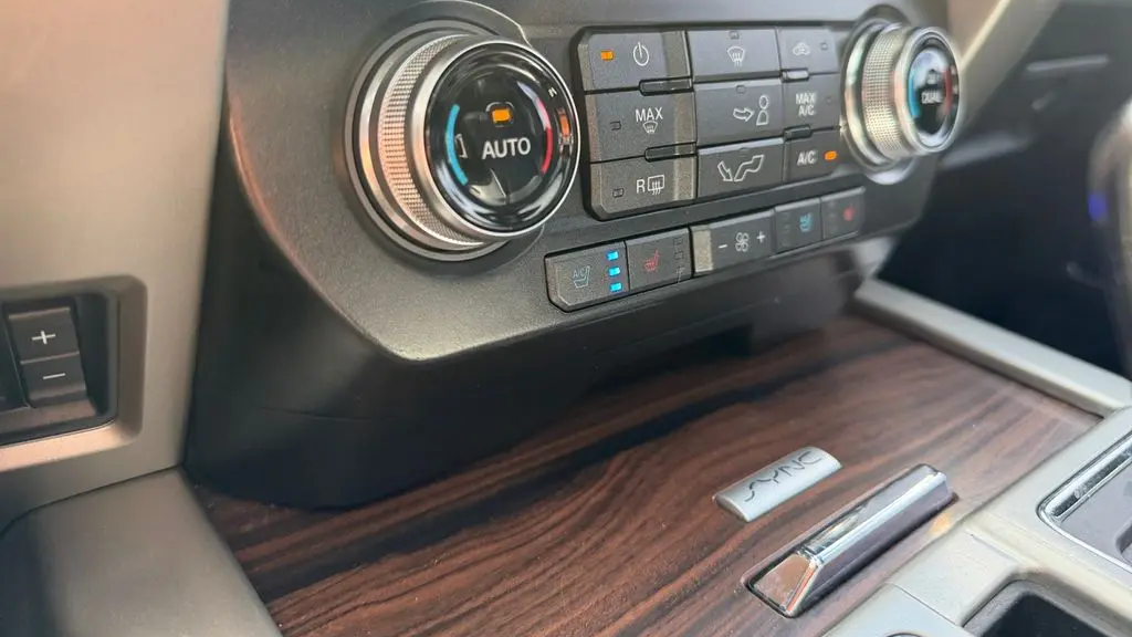 2015 Ford F-150 Platinum