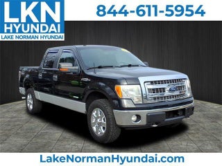 2013 Ford F-150 with Tuxedo Black Metallic Exterior