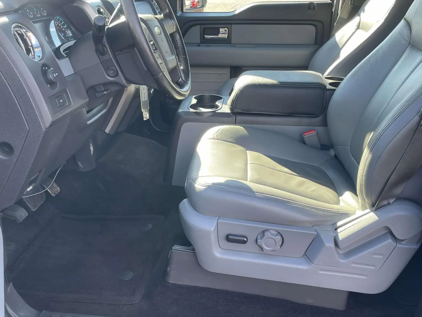 2014 Ford F-150 - $10,900