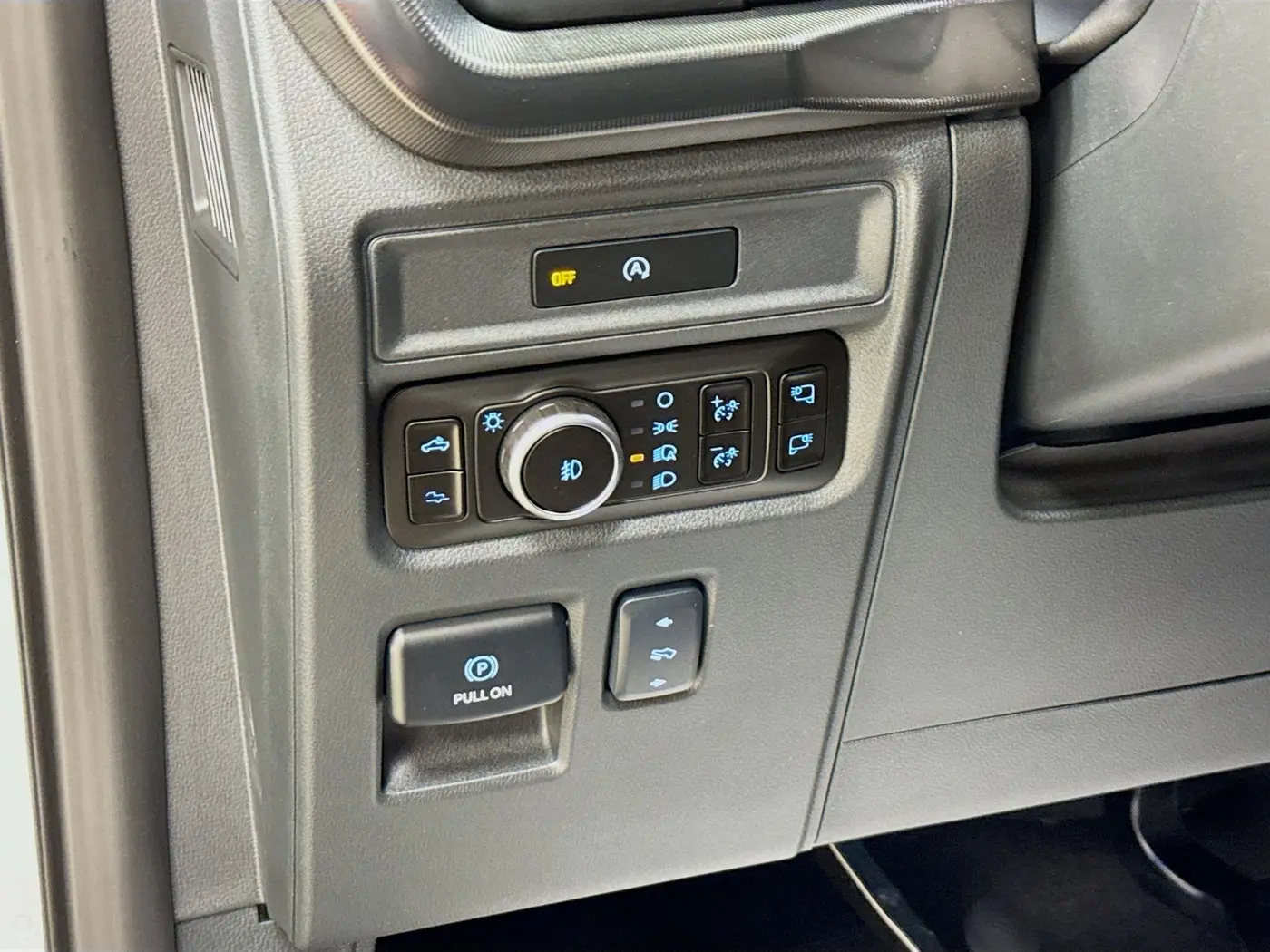2025 Ford F-150 - $77,982
