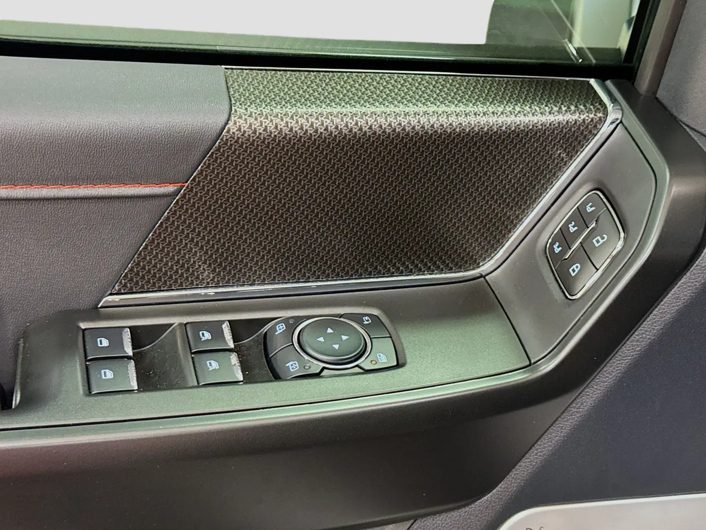 2025 Ford F-150 - $77,982