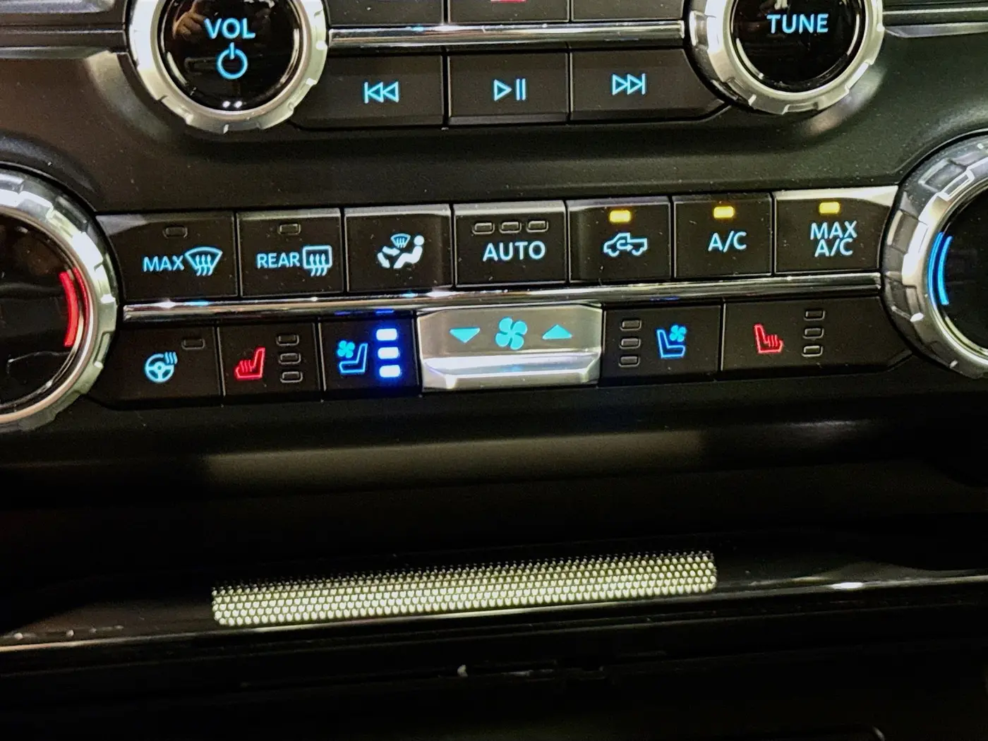 2025 Ford F-150 - $77,982