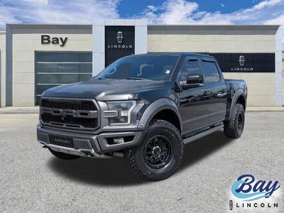 2017 Ford F-150 4X4 Raptor 4DR Supercrew 5.5 FT. SB