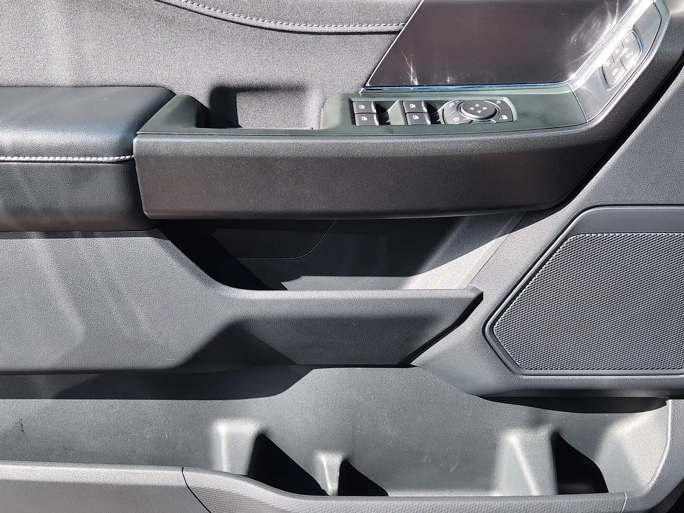 2022 Ford F-150 - $107,903