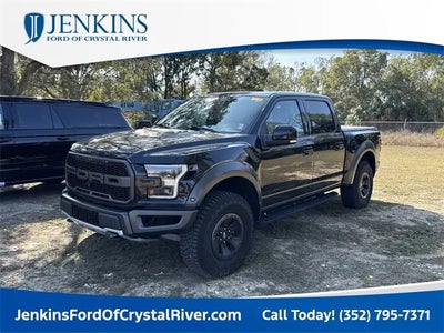 2017 Ford F-150 4X4 Raptor 4DR Supercrew 5.5 FT. SB
