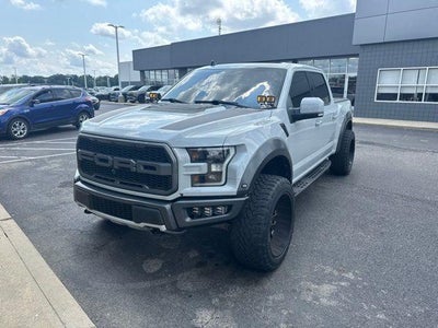 2017 Ford F-150 4X4 Raptor 4DR Supercrew 5.5 FT. SB
