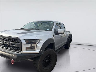 2018 Ford F-150 4X4 Raptor 4DR Supercrew 5.5 FT. SB