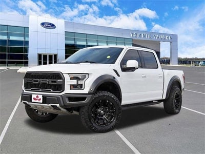 2018 Ford F-150 4X4 Raptor 4DR Supercrew 5.5 FT. SB