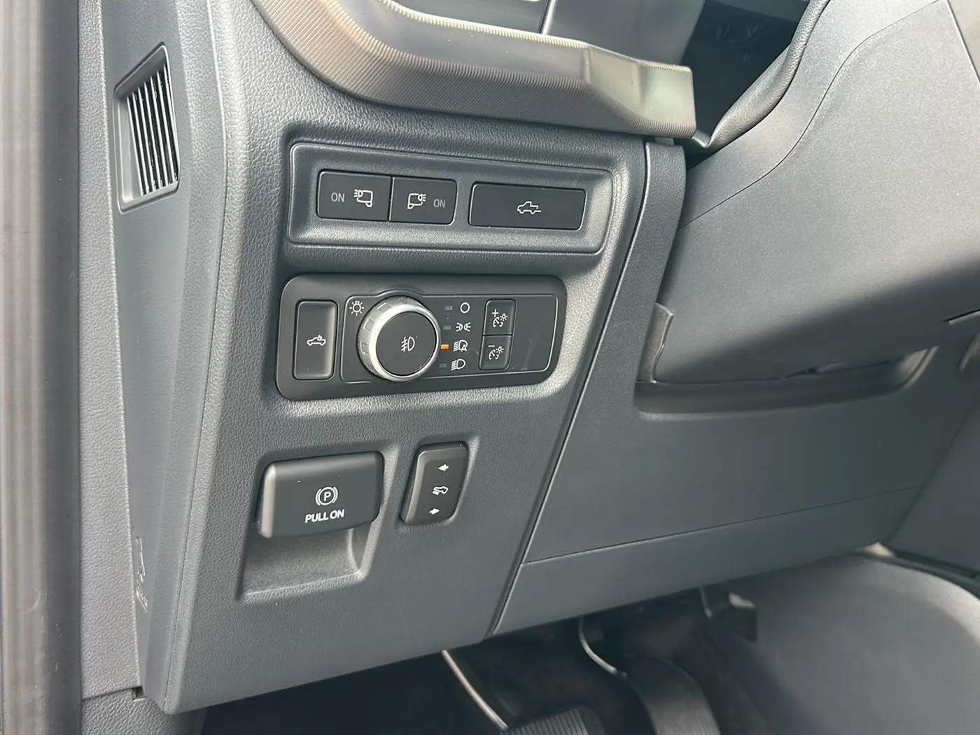 2022 Ford F-150 - $53,950