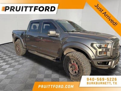 2017 Ford F-150 4X4 Raptor 4DR Supercrew 5.5 FT. SB