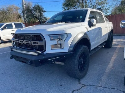 2018 Ford F-150 4X4 Raptor 4DR Supercrew 5.5 FT. SB