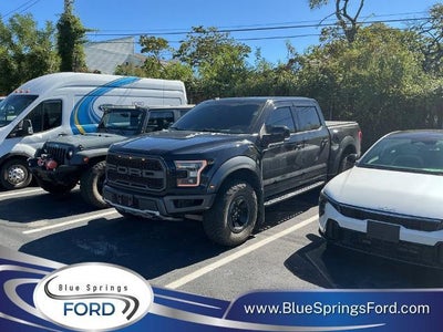 2018 Ford F-150 4X4 Raptor 4DR Supercrew 5.5 FT. SB