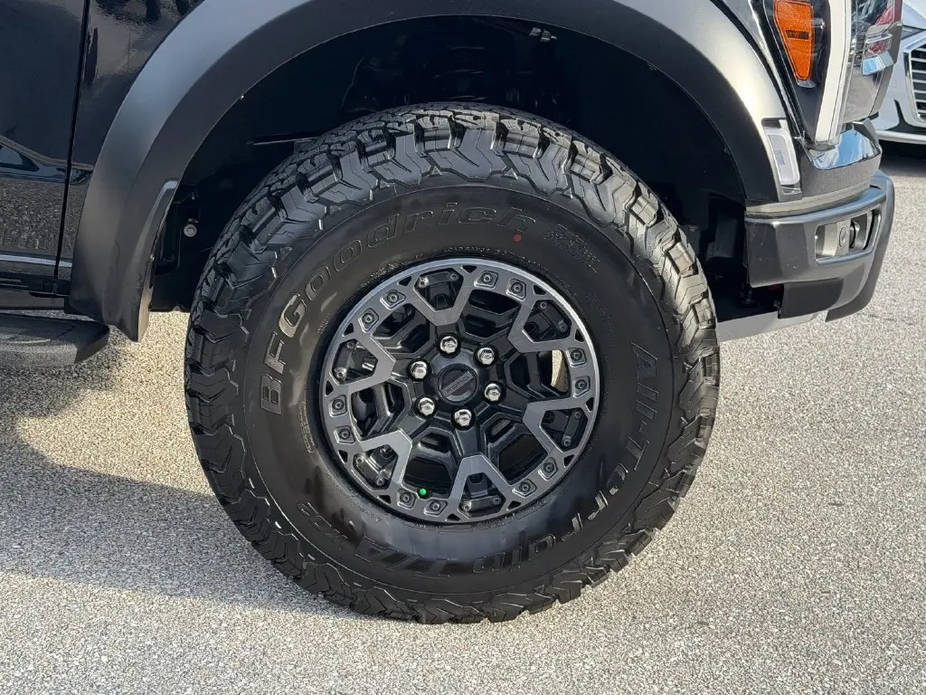 2026 Ford F-150 - $140,000