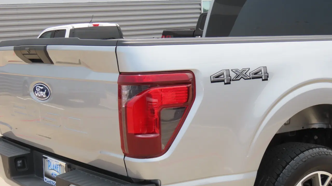 2025 Ford F-150 STX