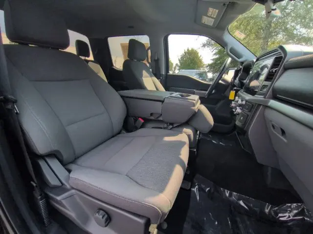 2025 Ford F-150 - $41,995