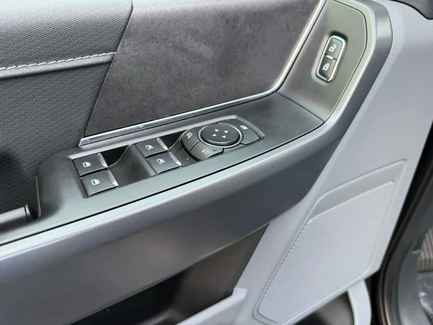 2025 Ford F-150 - $44,903