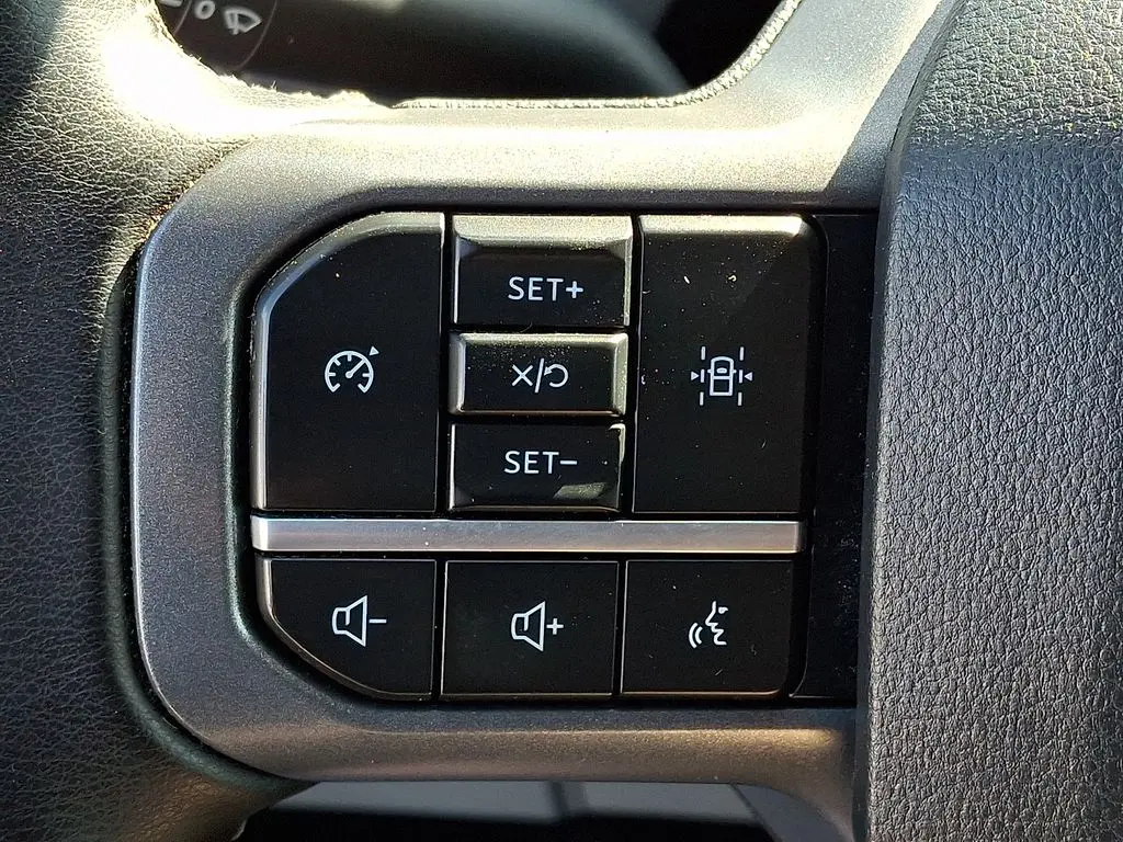 2025 Ford F-150 - $38,200