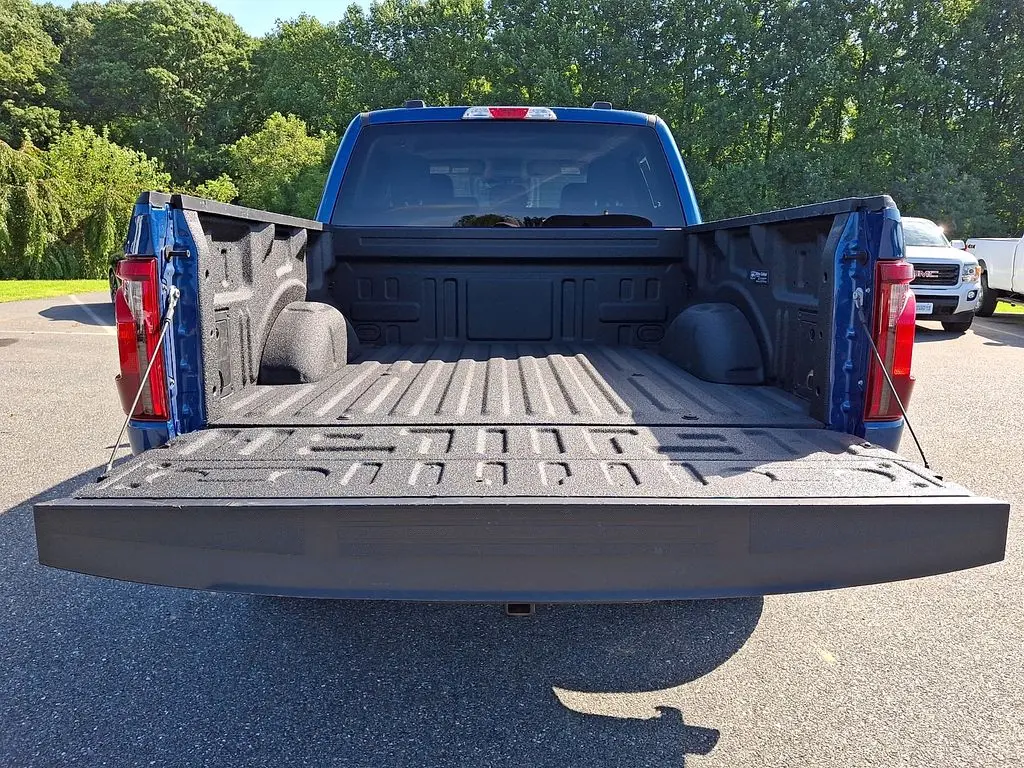 2025 Ford F-150 - $38,200