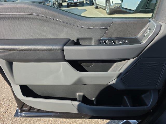2025 Ford F-150 - $43,800