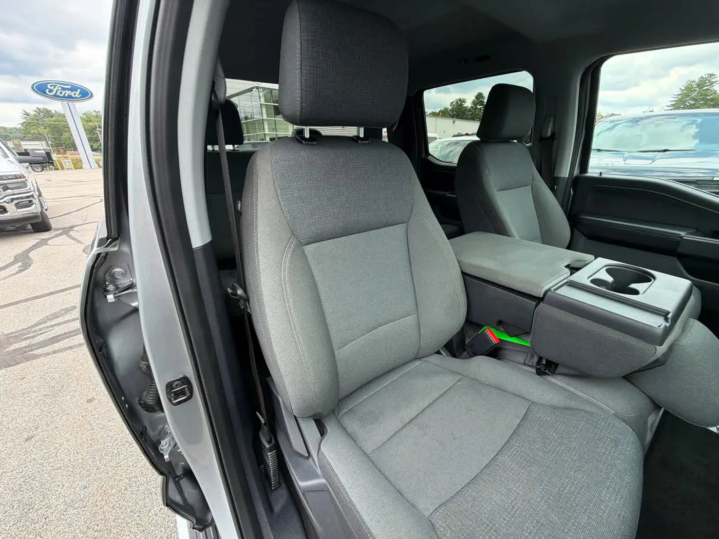 2025 Ford F-150 - $41,300