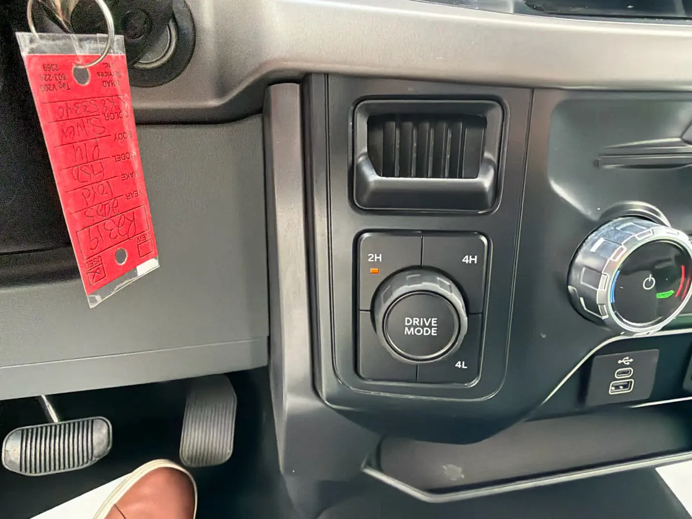 2025 Ford F-150 - $41,300
