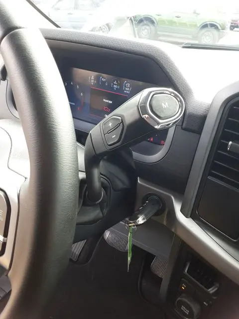 2025 Ford F-150 - $46,862