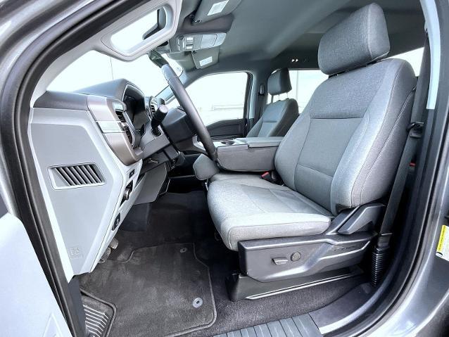 2025 Ford F-150 - $40,945