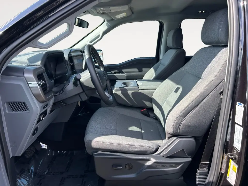 2025 Ford F-150 - $42,000