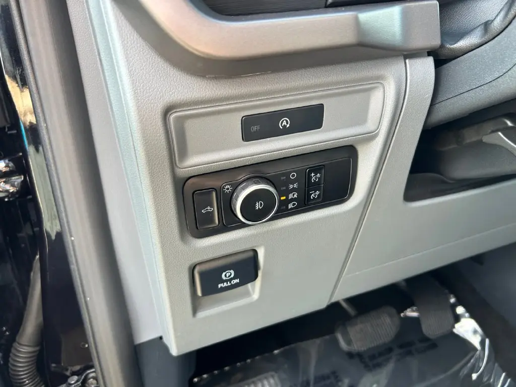 2025 Ford F-150 - $42,000