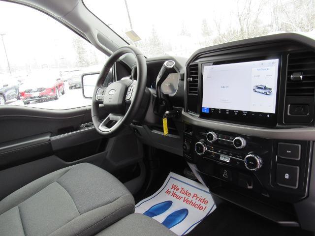 2025 Ford F-150 - $42,995