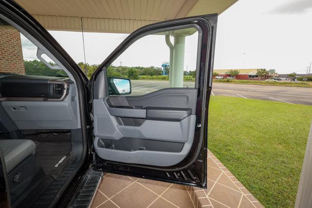 2025 Ford F-150 - $48,995