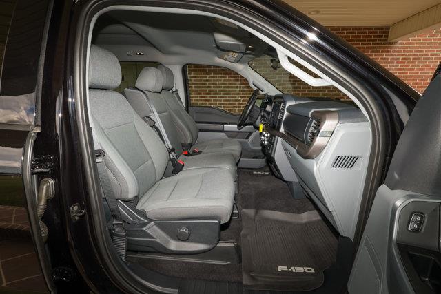 2025 Ford F-150 - $48,995