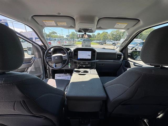 2025 Ford F-150 - $43,700