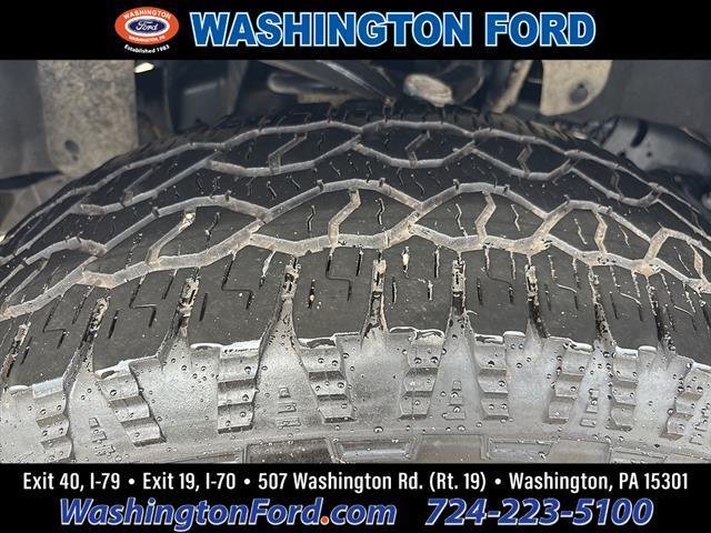 2025 Ford F-150 - $42,900