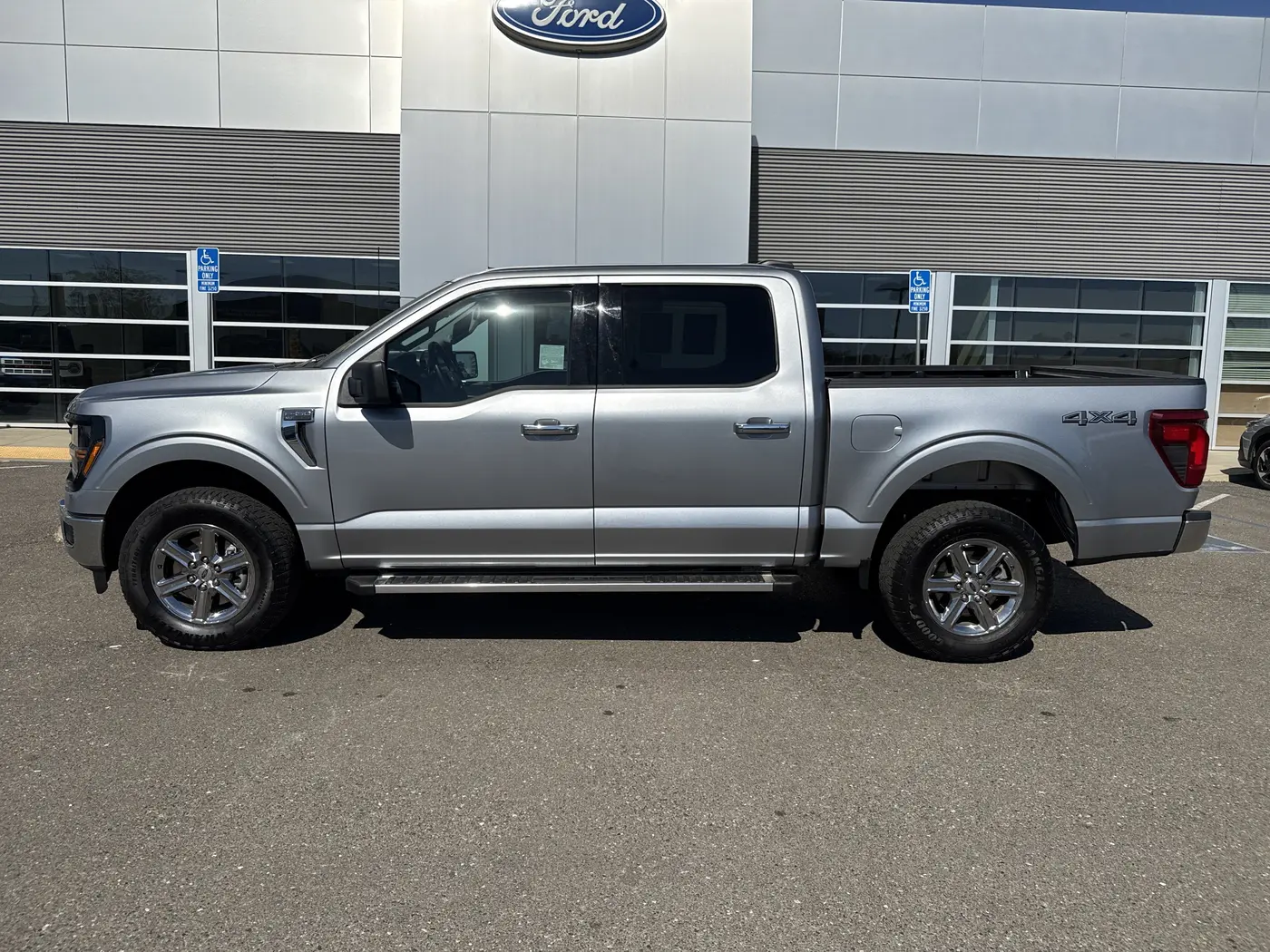 2025 Ford F-150 - $43,998
