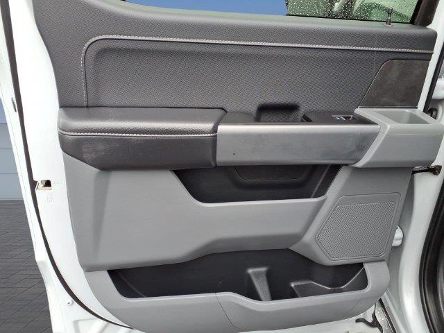 2025 Ford F-150 - $40,900