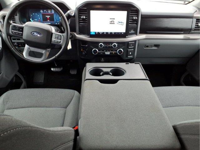 2025 Ford F-150 - $40,900