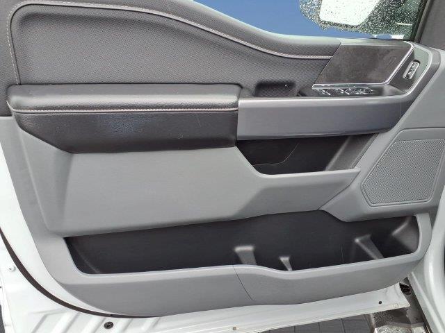 2025 Ford F-150 - $40,900