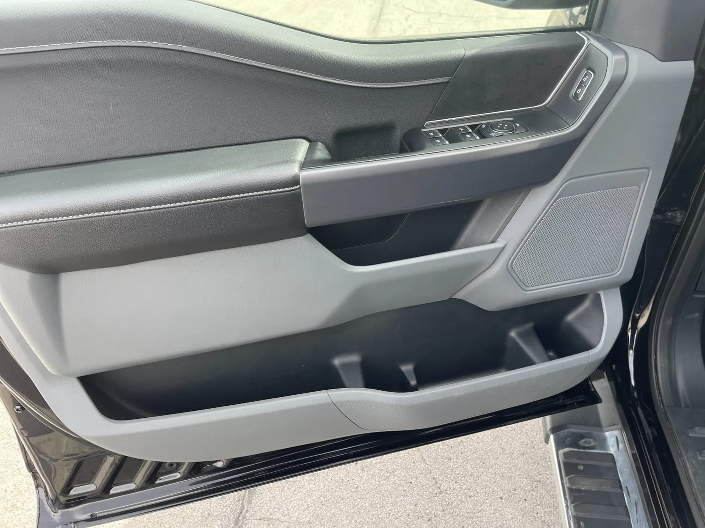2025 Ford F-150 - $42,931