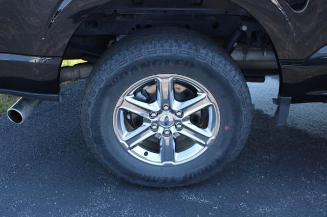 2025 Ford F-150 - $42,900