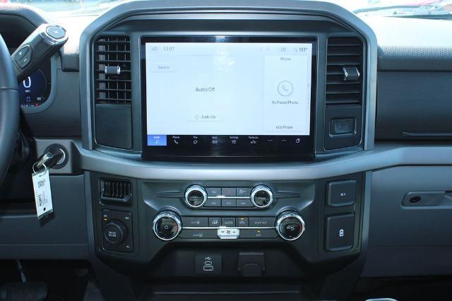 2025 Ford F-150 - $42,900