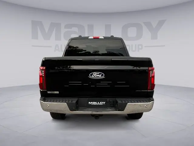 2025 Ford F-150 - $42,900